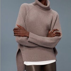 Aritzia Wilfred Free Lin Sweater